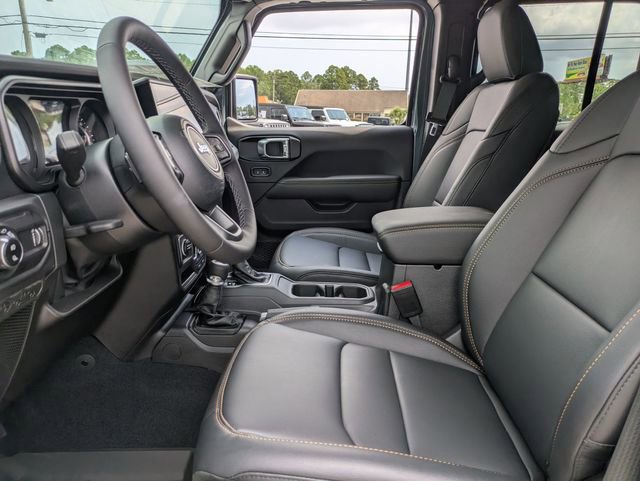 New 2025 Jeep Gladiator Sport image 15