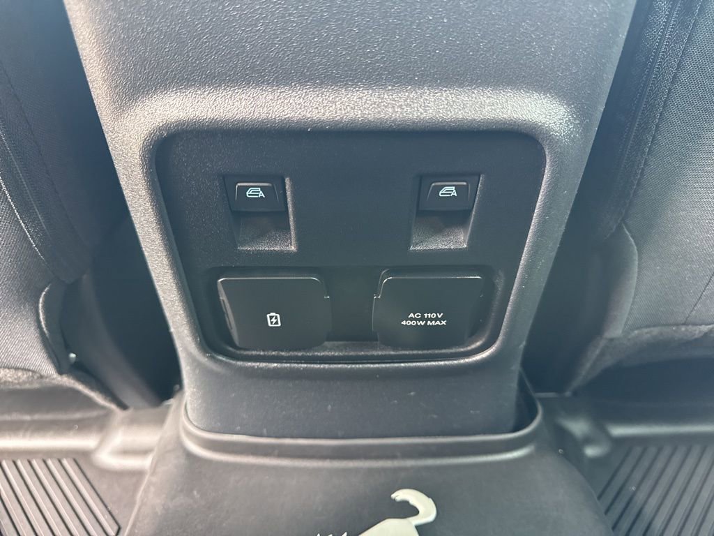 Used 2023 Ford Bronco Outer Banks image 11