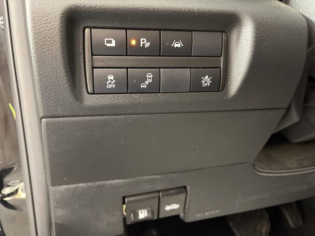 Used 2021 Nissan Kicks S image 25