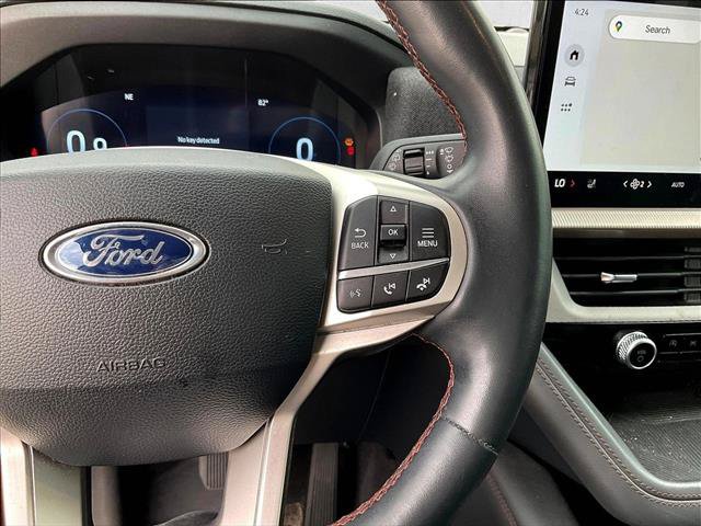 Certified 2025 Ford Explorer Active w/ Active Comfort Package RWD image 17