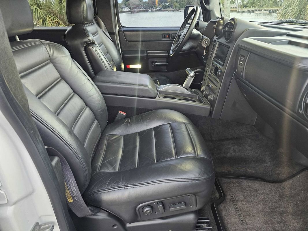 Used 2005 HUMMER H2 w/ Preferred Equipment Group image 17