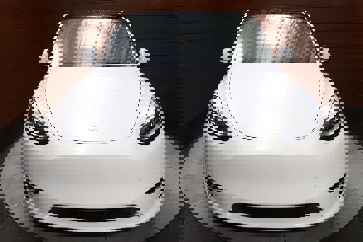 Used 2023 Tesla Model Y Long Range image 2