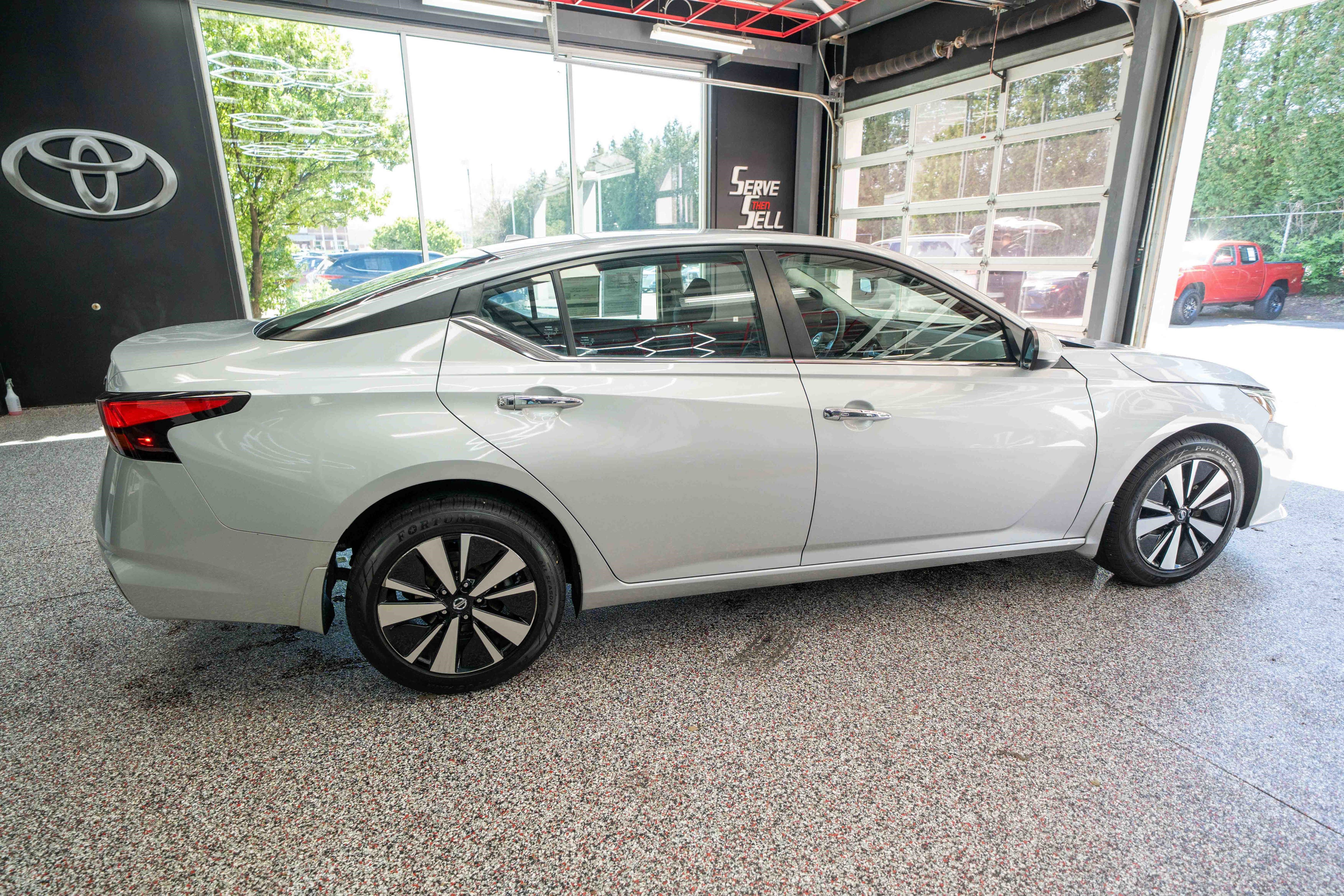 Used 2021 Nissan Altima 2.5 SV image 4