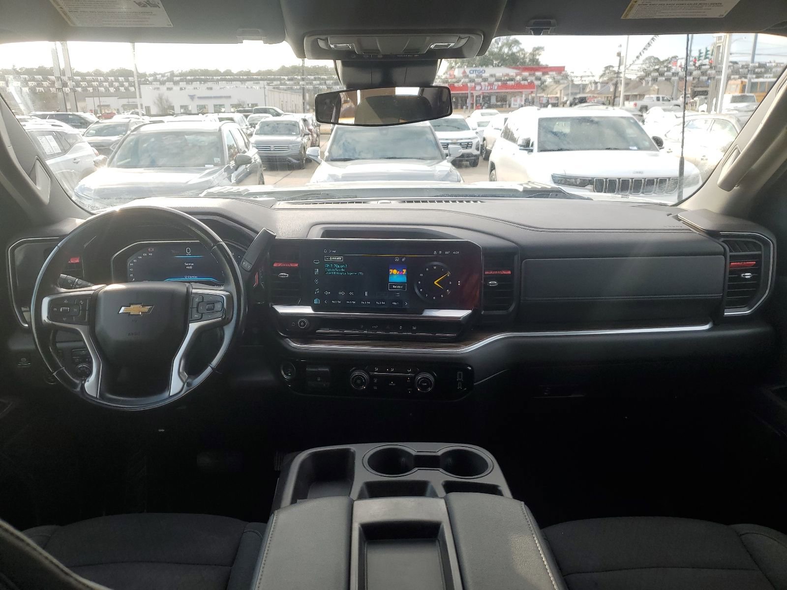 Used 2024 Chevrolet Silverado 2500 LT image 9