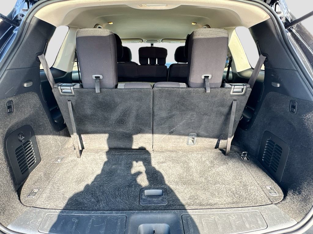 Used 2020 Nissan Pathfinder S image 24