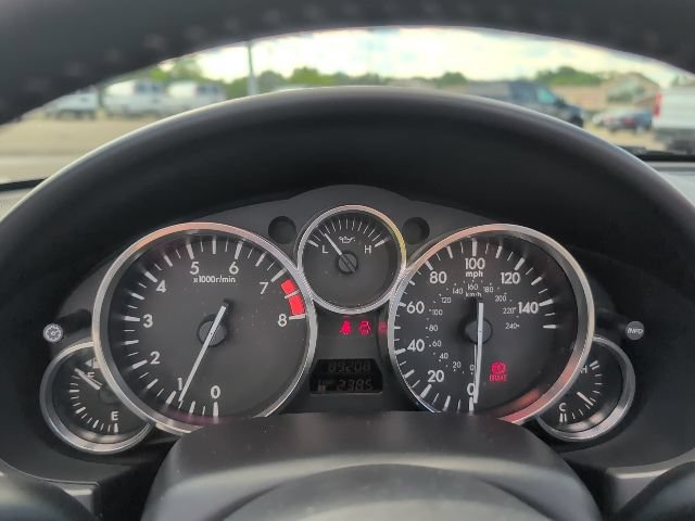 Used 2011 MAZDA MX-5 Miata Grand Touring RWD image 23