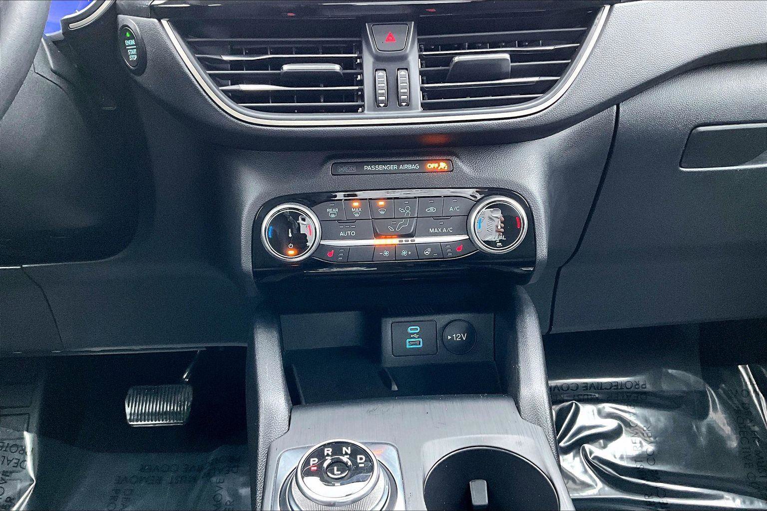 Used 2022 Ford Escape SEL w/ SEL Stealth AWD Package image 13