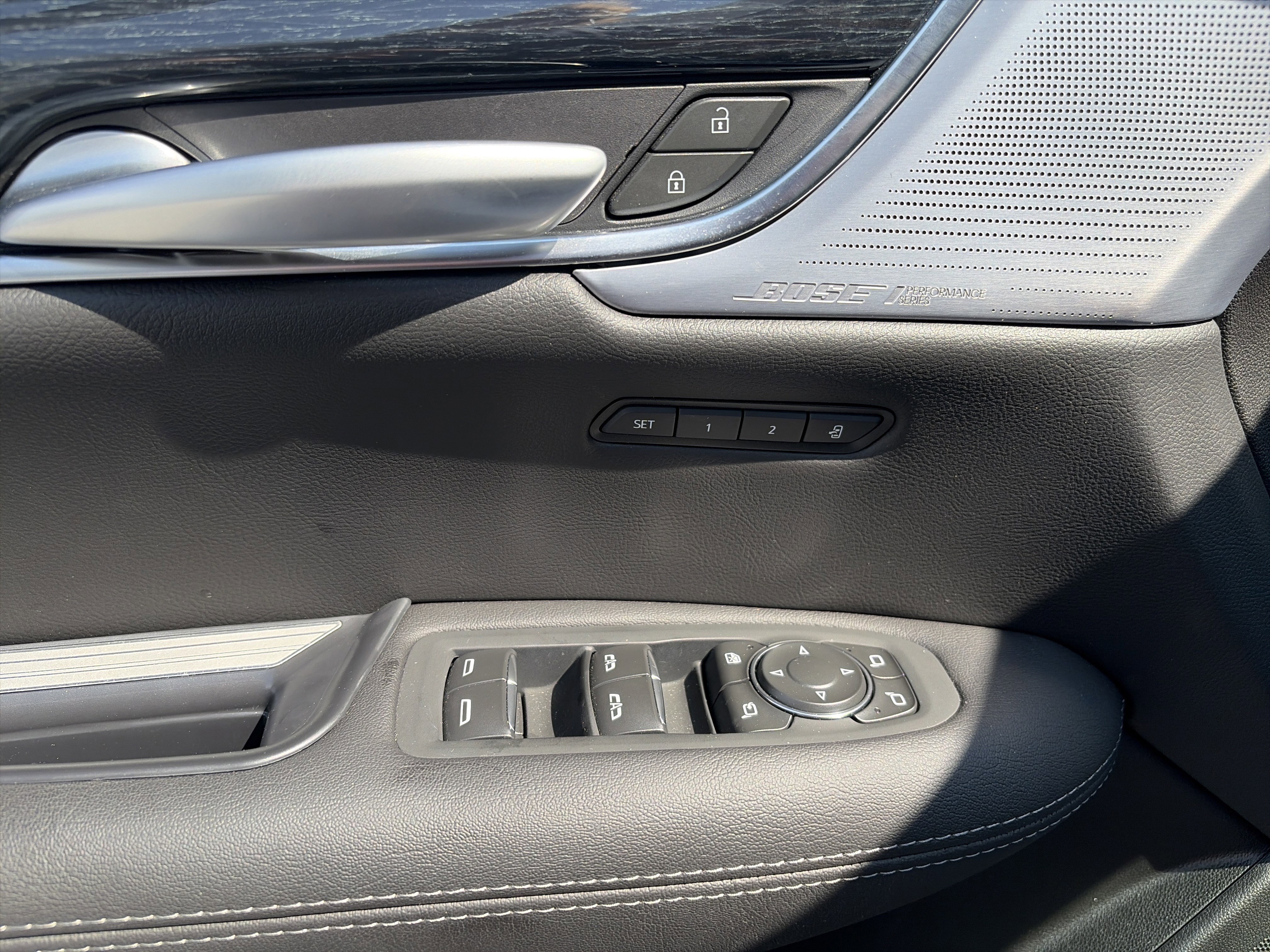 Used 2025 Cadillac XT5 Premium Luxury FWD image 17