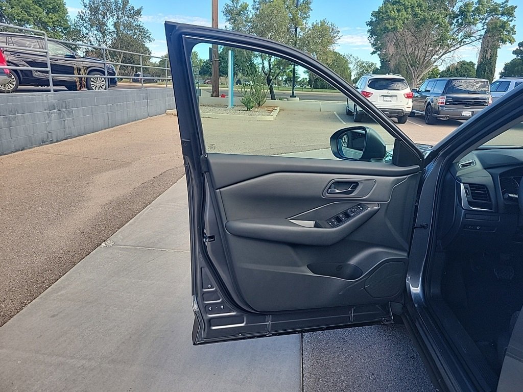 New 2026 Nissan Rogue S image 11