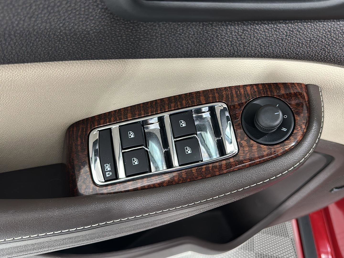 Used 2013 Chevrolet Malibu LTZ FWD image 19