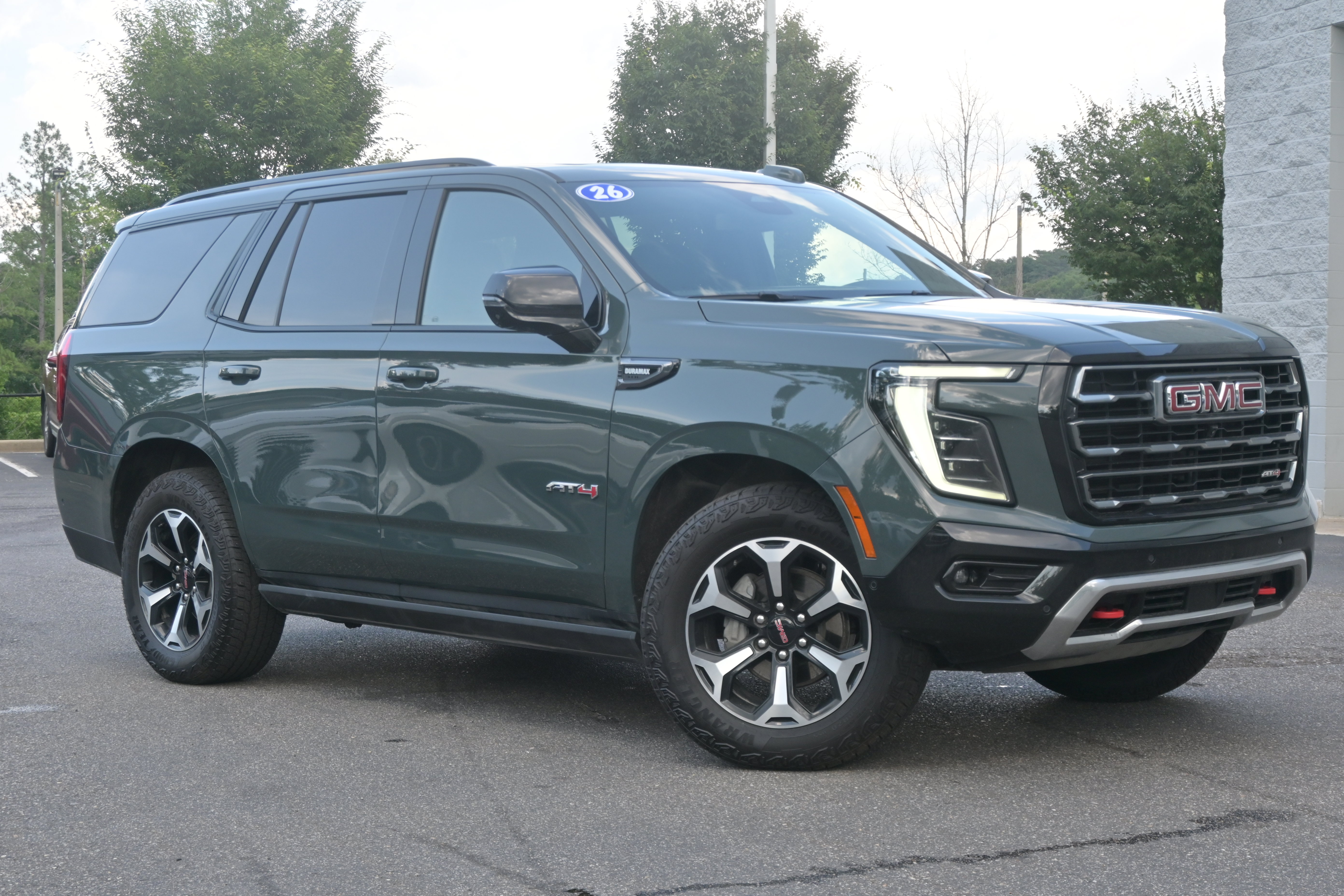 Used 2026 GMC Yukon AT4 AWD/4WD image 2