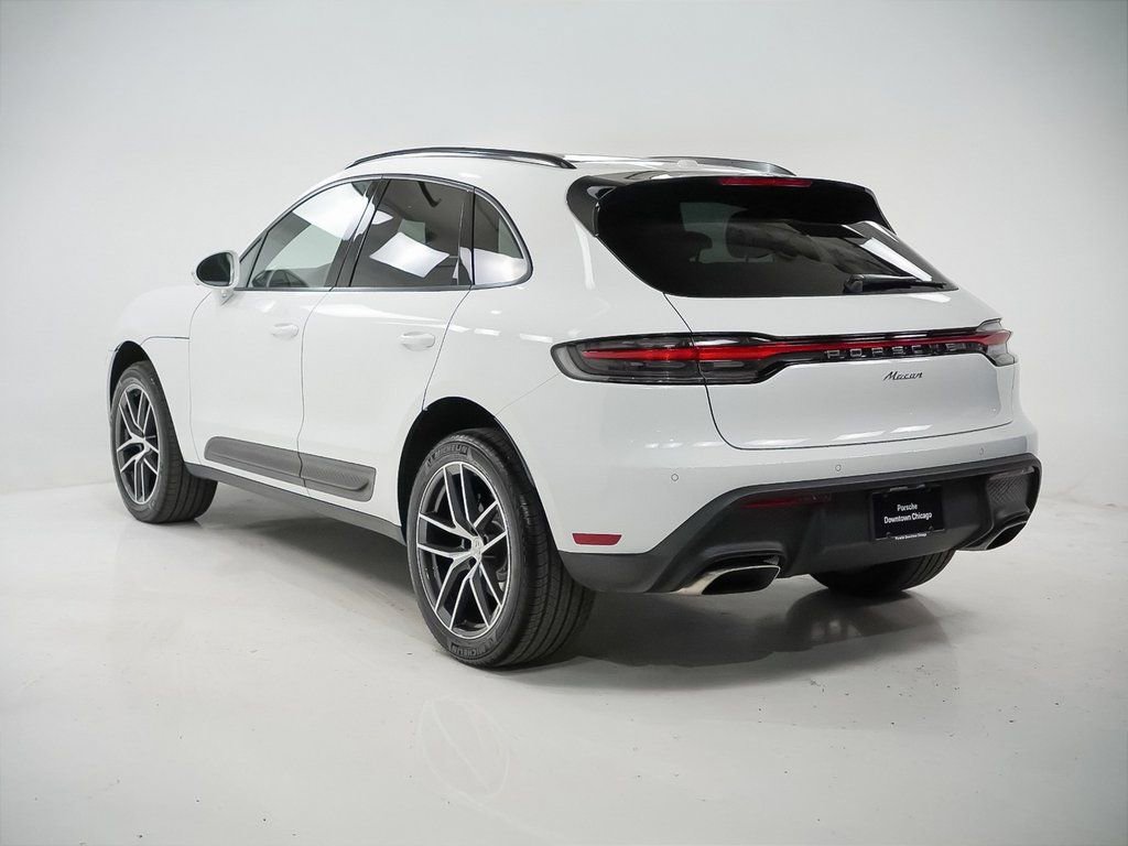 Used 2025 Porsche Macan AWD/4WD image 3