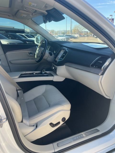 Used 2023 Volvo XC90 B6 Plus w/ Protection Package Premier image 31