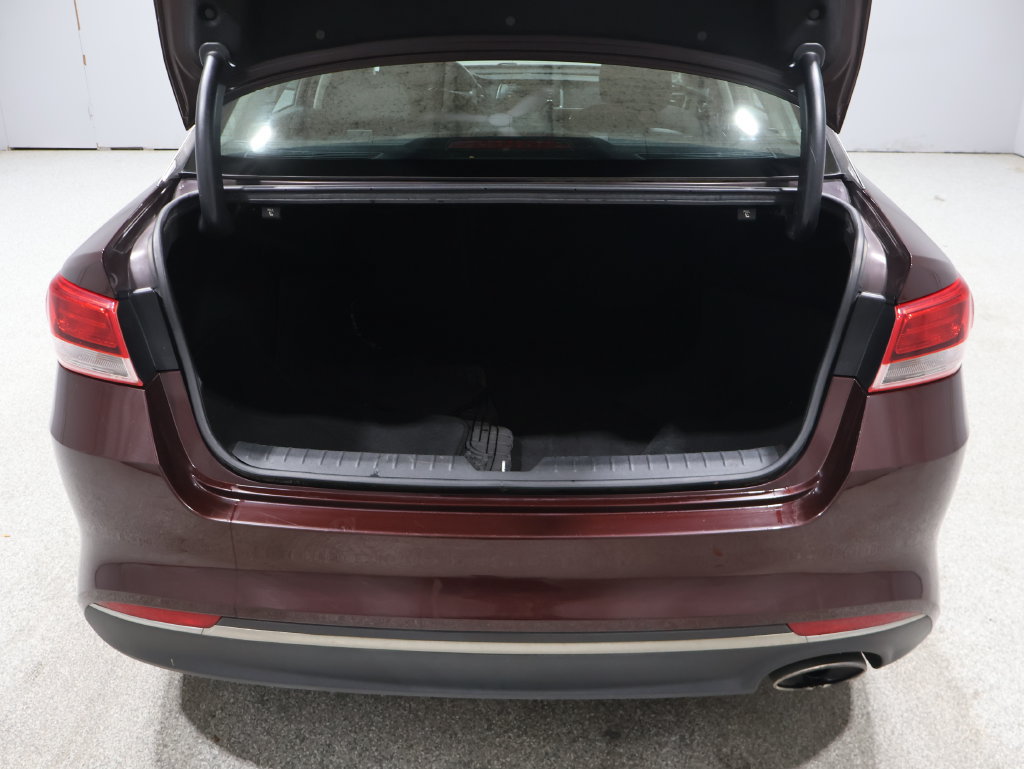 Used 2017 Kia Optima LX FWD image 18