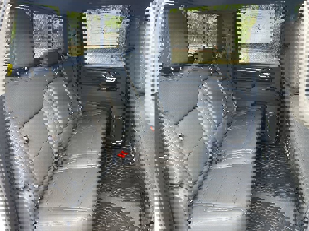 New 2026 GMC Sierra 3500 SLT w/ SLT Premium Package image 28