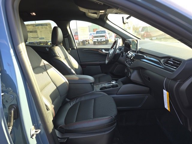 New 2026 Ford Escape ST-Line w/ Cold Weather Package image 18