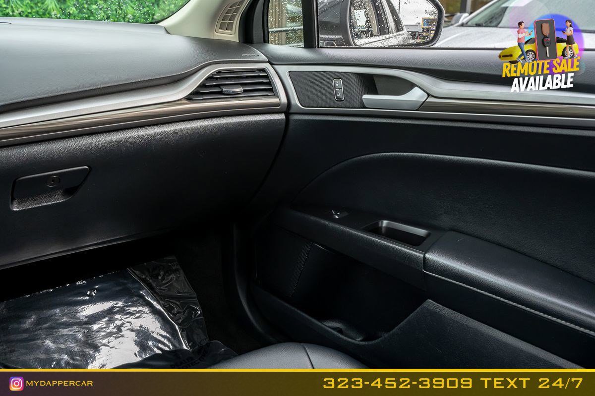 Used 2020 Ford Fusion SEL image 22