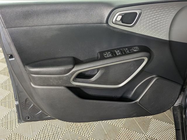 Used 2022 Kia Soul LX w/ Technology Package image 13