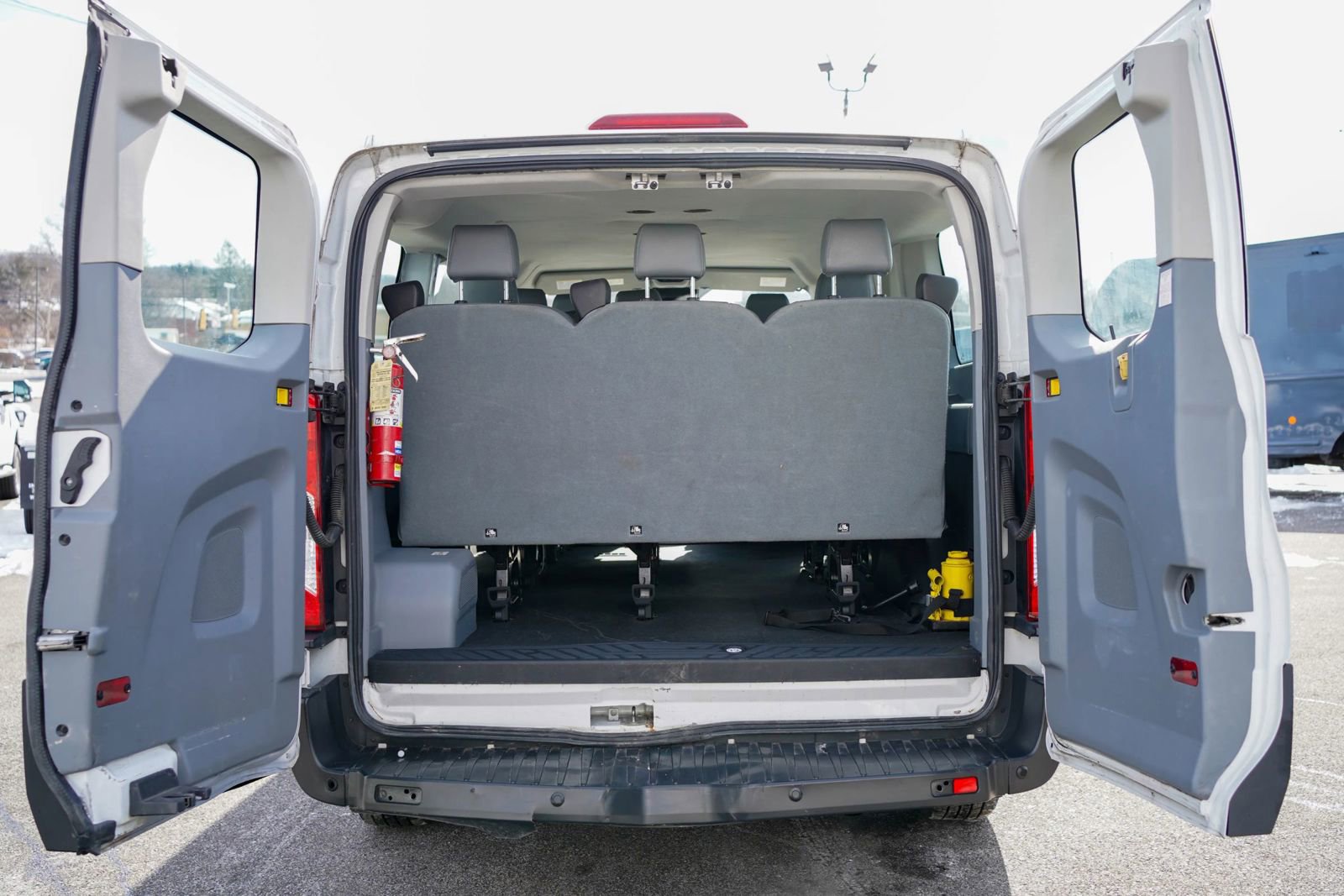 Used 2018 Ford Transit 150 XL RWD image 22