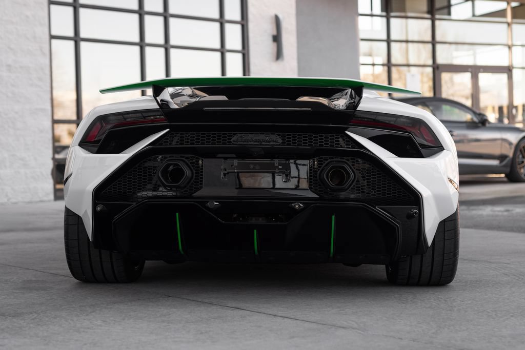 Used 2023 Lamborghini Huracan Tecnica RWD image 9