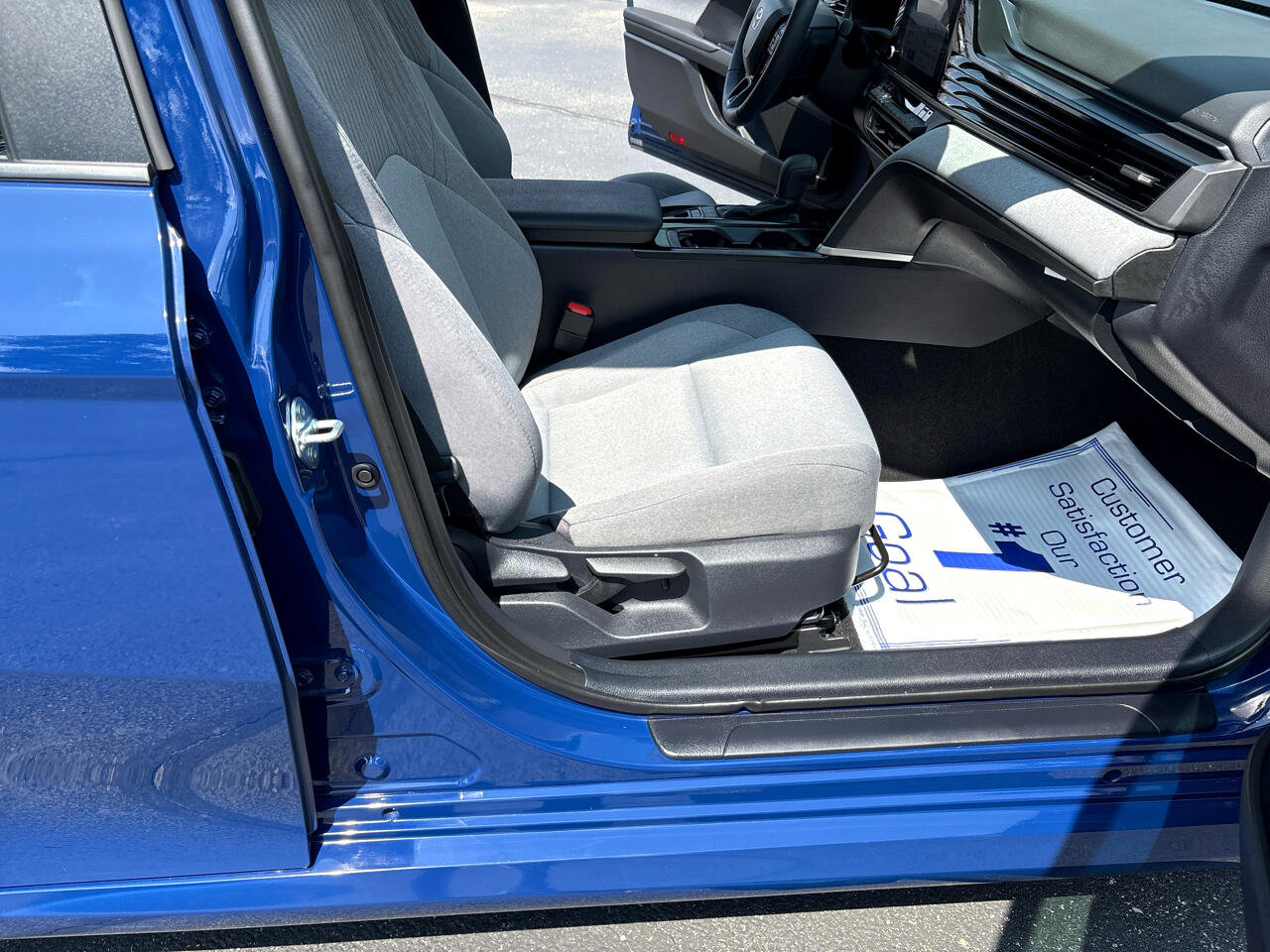 Used 2025 Toyota Camry LE image 26