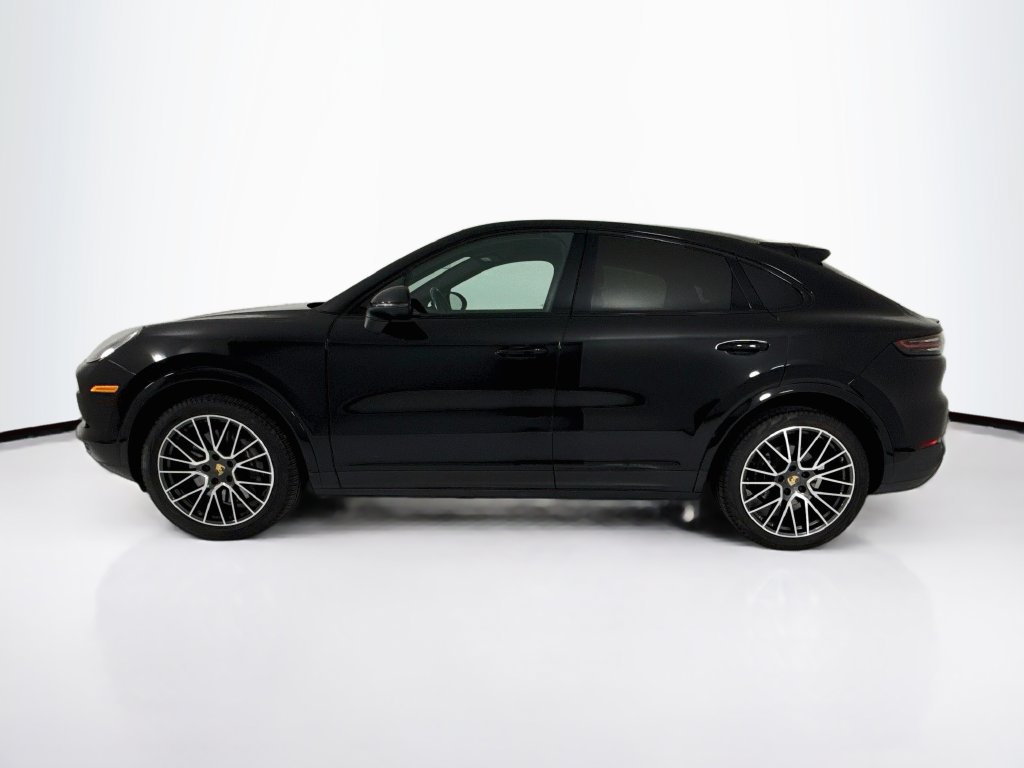 Certified 2023 Porsche Cayenne Coupe AWD/4WD image 2