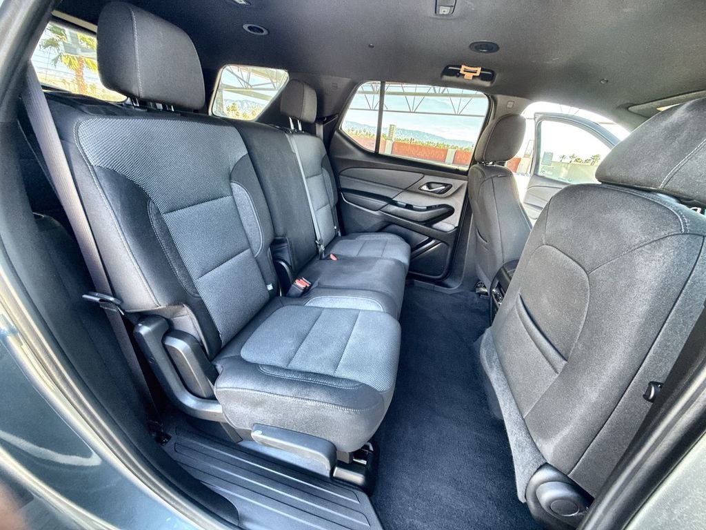 Used 2023 Chevrolet Traverse LT image 18