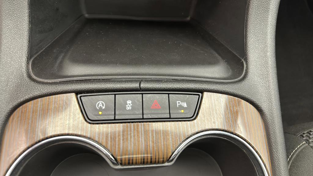 Used 2023 GMC Acadia SLE w/ Driver Convenience Package AWD/4WD image 23