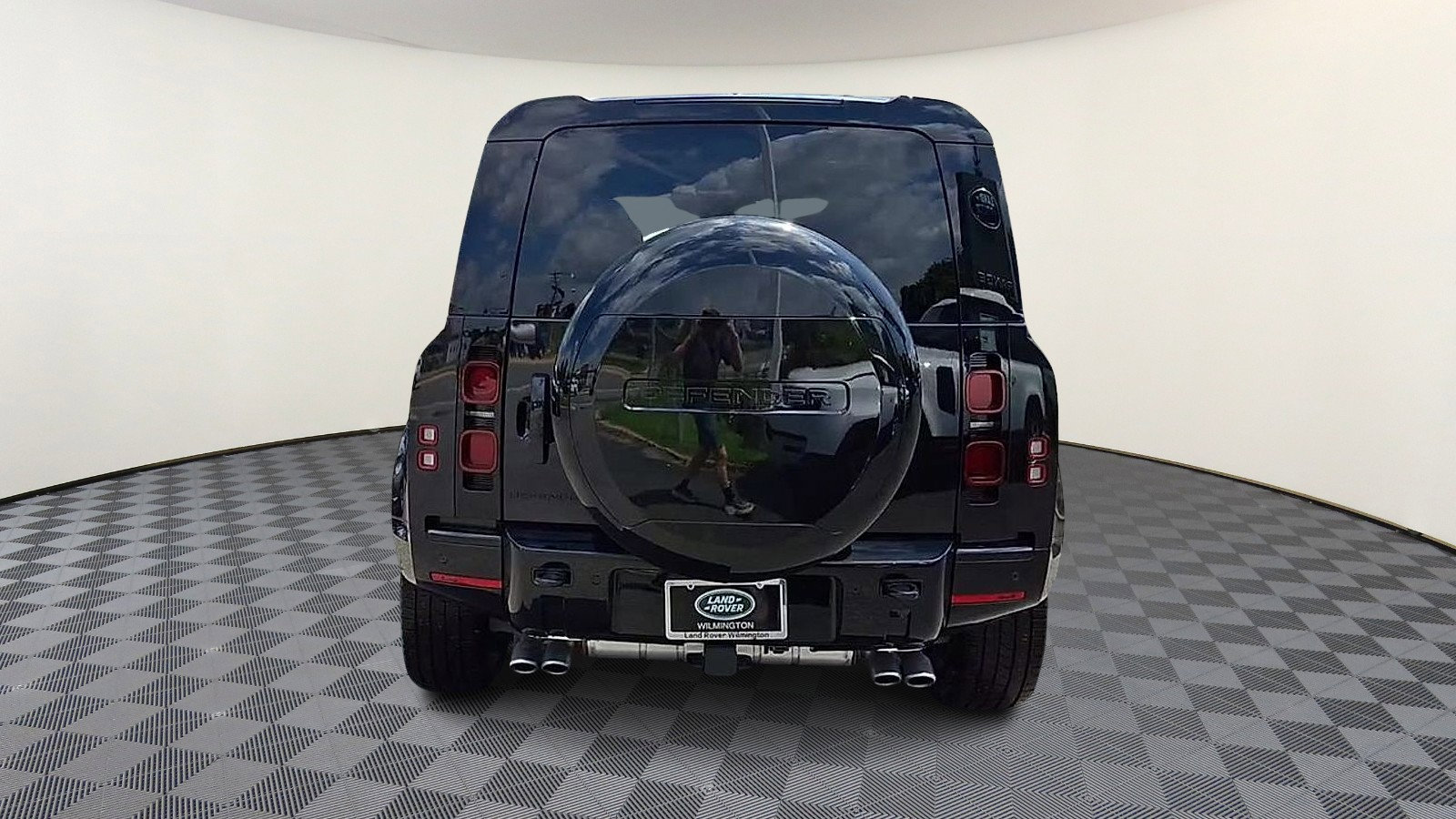 New 2025 Land Rover Defender 110 X-Dynamic SE image 7