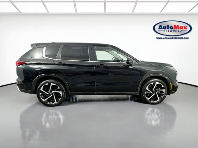 Used 2024 Mitsubishi Outlander SE image 10