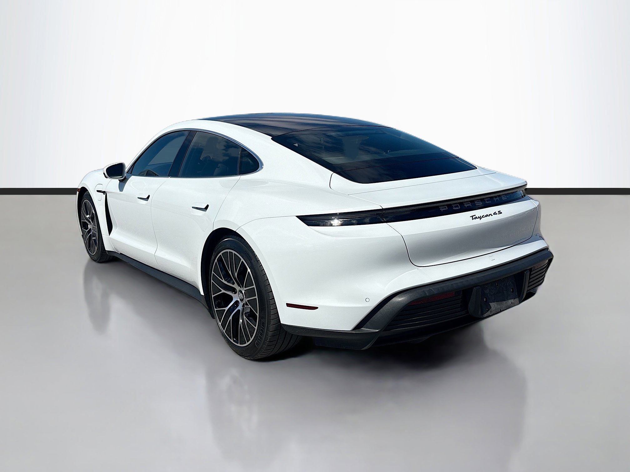 Used 2021 Porsche Taycan 4S image 3