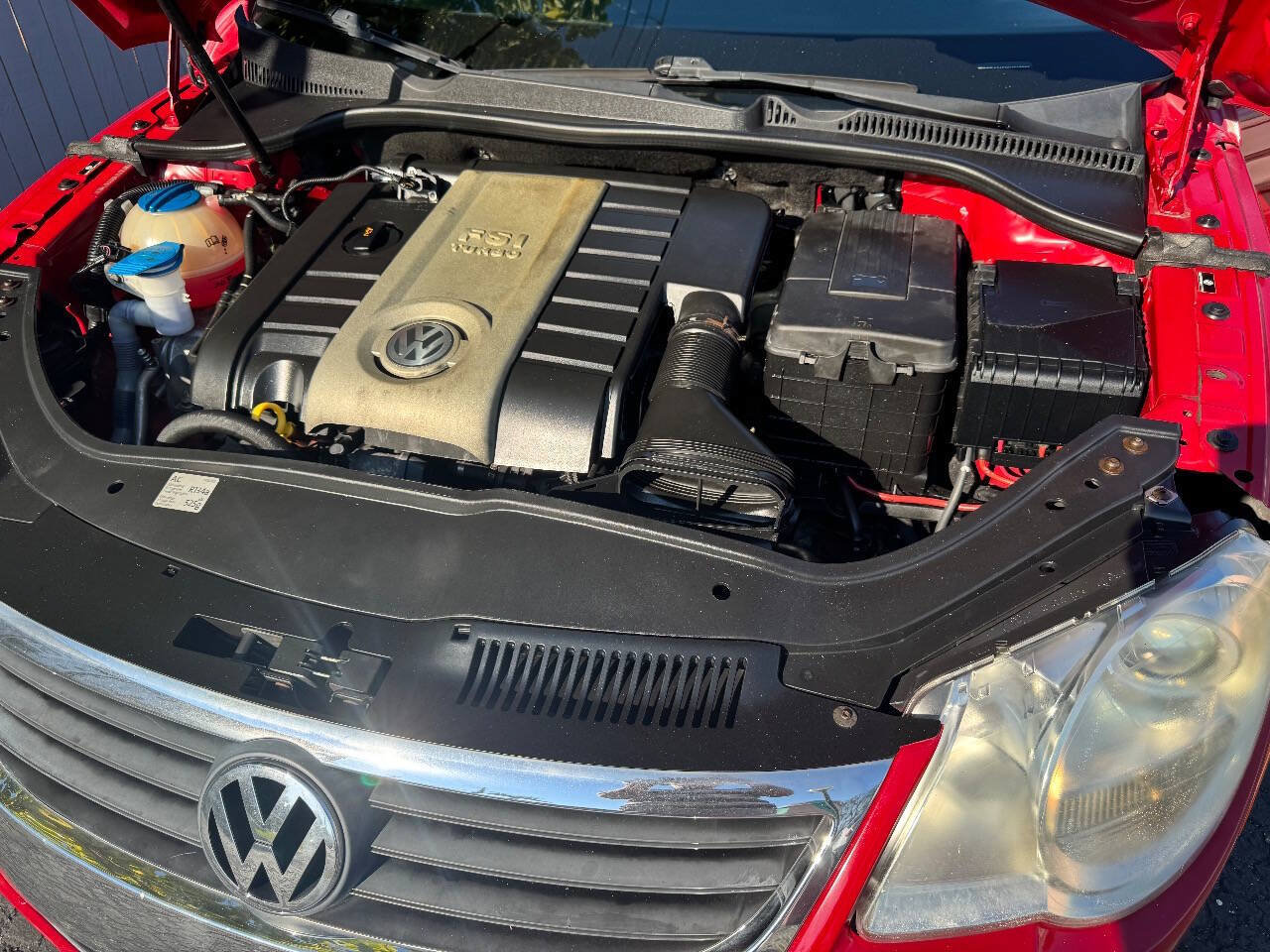 Used 2008 Volkswagen Eos Lux FWD image 16