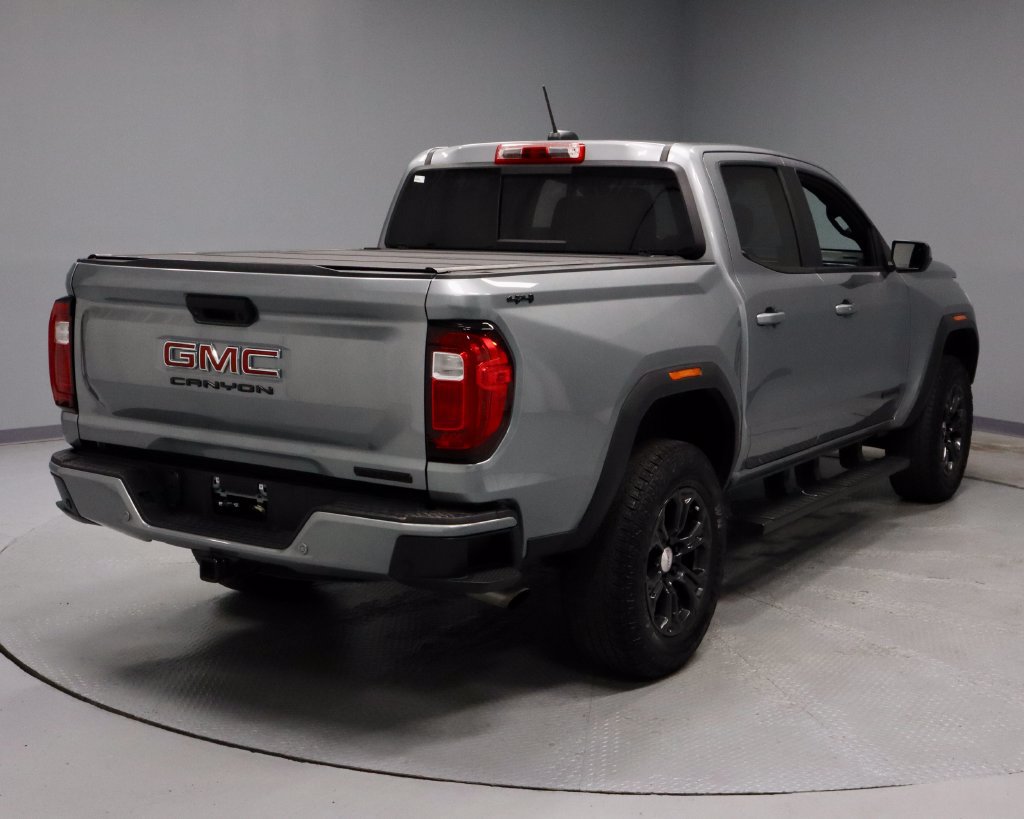 Used 2024 GMC Canyon Elevation w/ Convenience Package AWD/4WD image 11