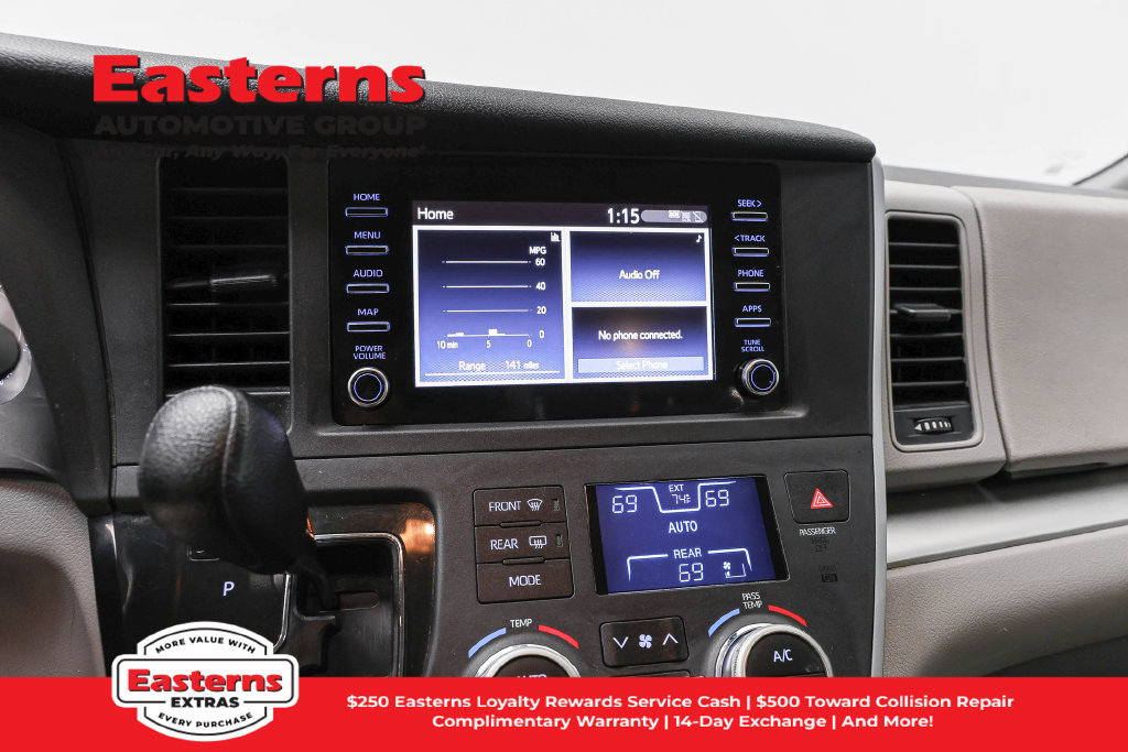 Used 2020 Toyota Sienna L FWD image 12