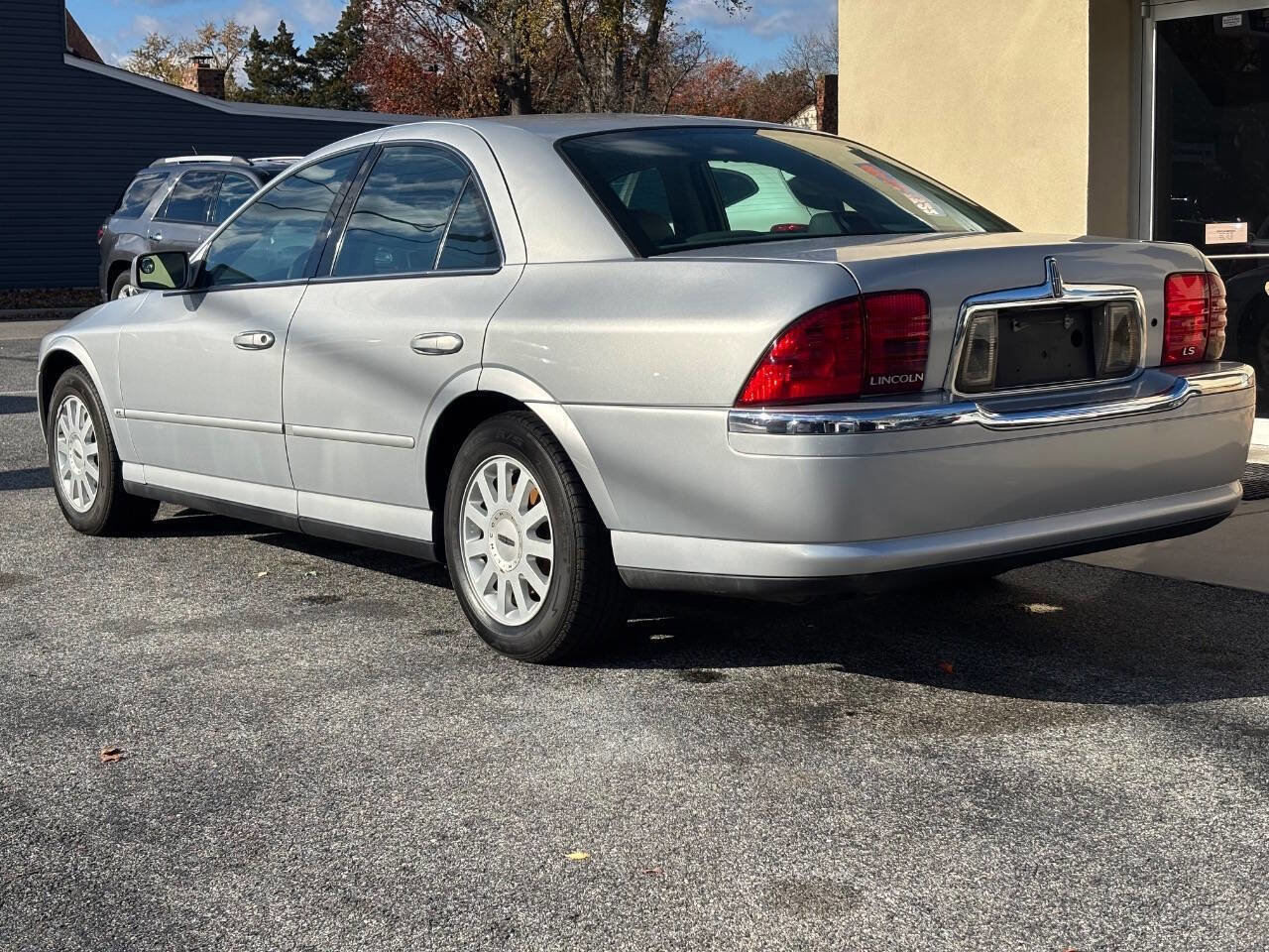 Used 2000 Lincoln LS image 7