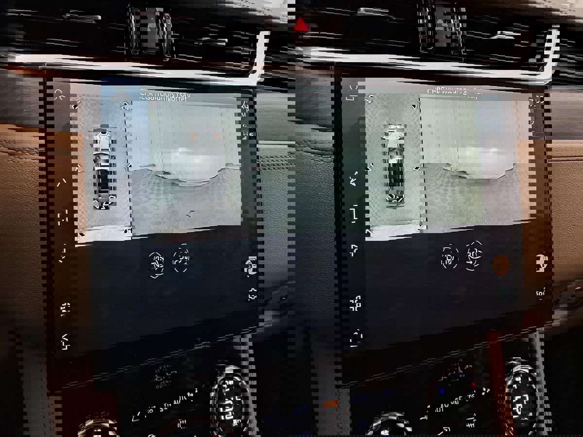 Used 2021 Jaguar F-PACE S image 22