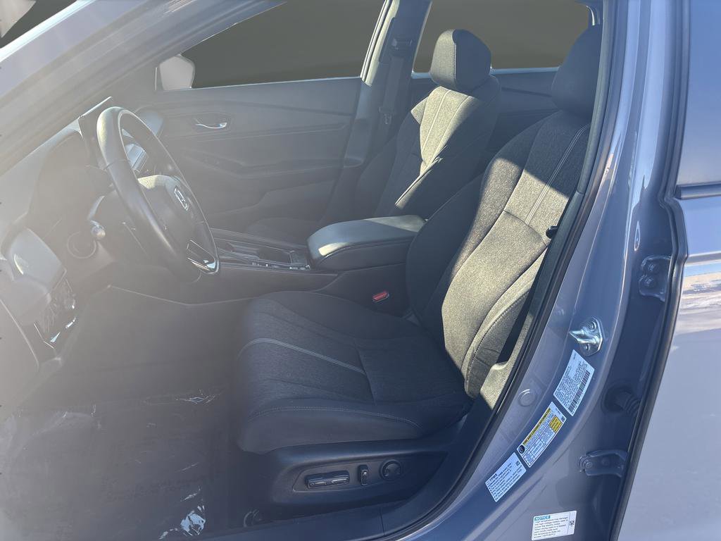 Used 2023 Honda Accord Sport image 4