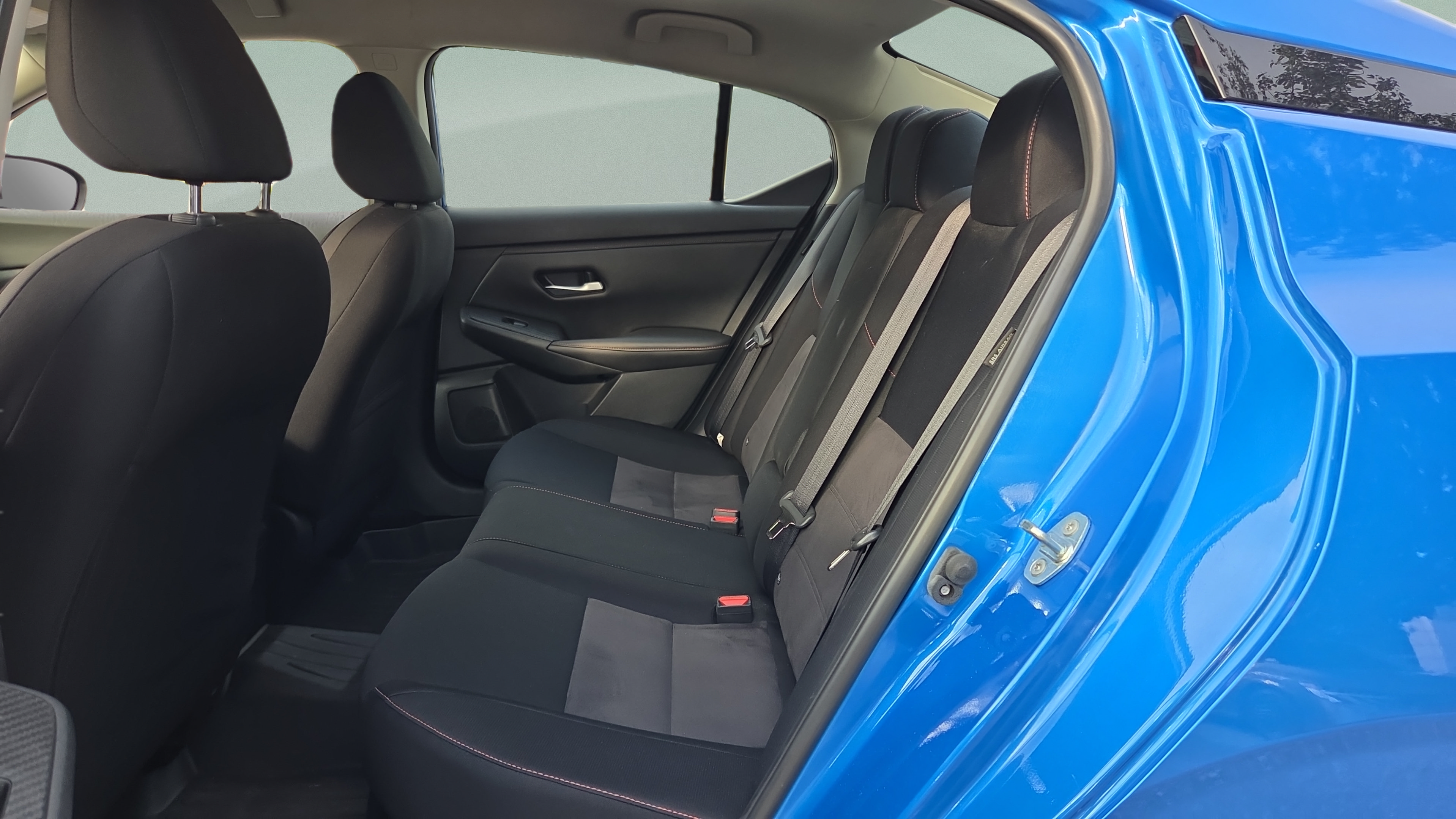 Used 2022 Nissan Sentra SR w/ Lighting Package FWD image 10