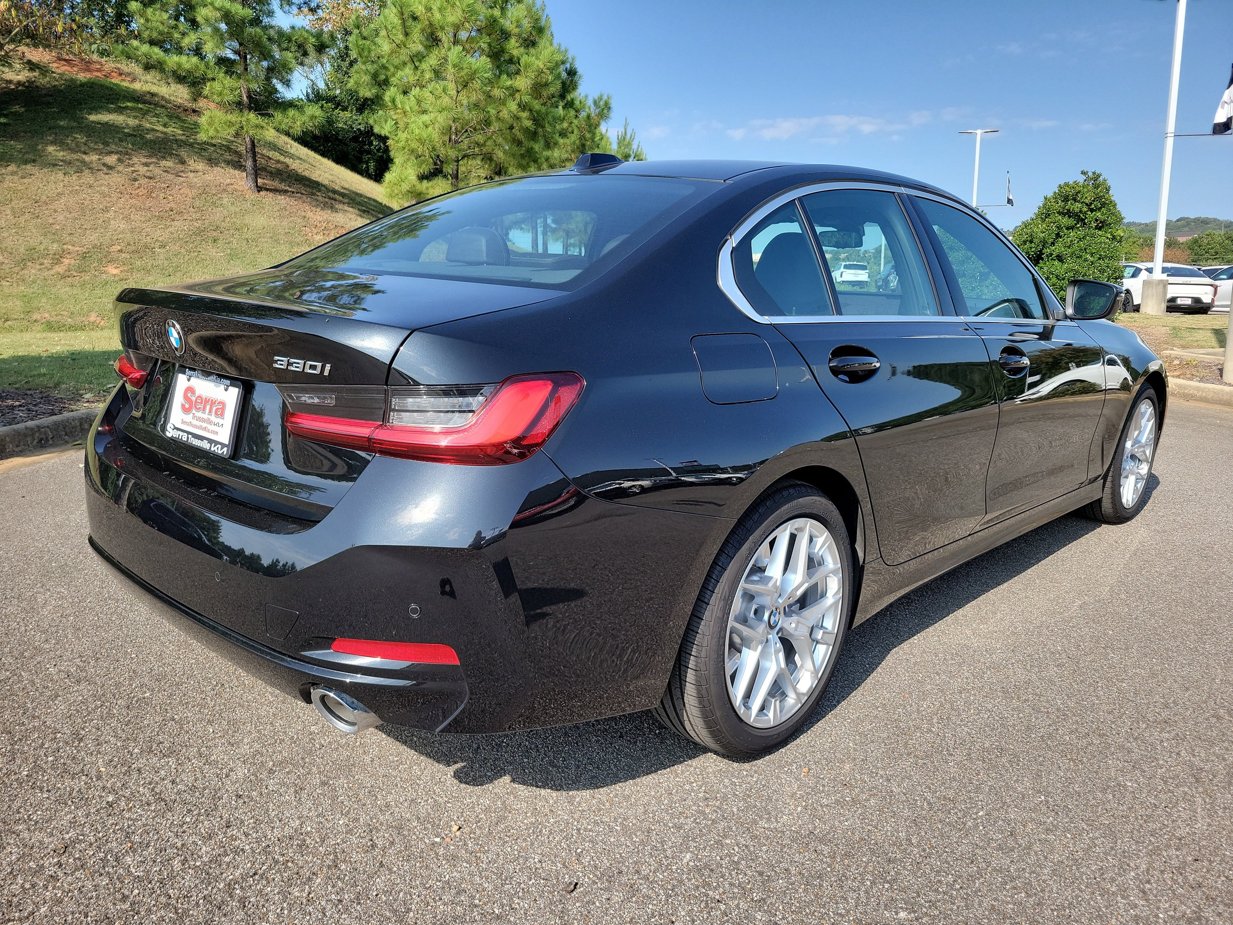 Used 2025 BMW 330i Sedan image 25