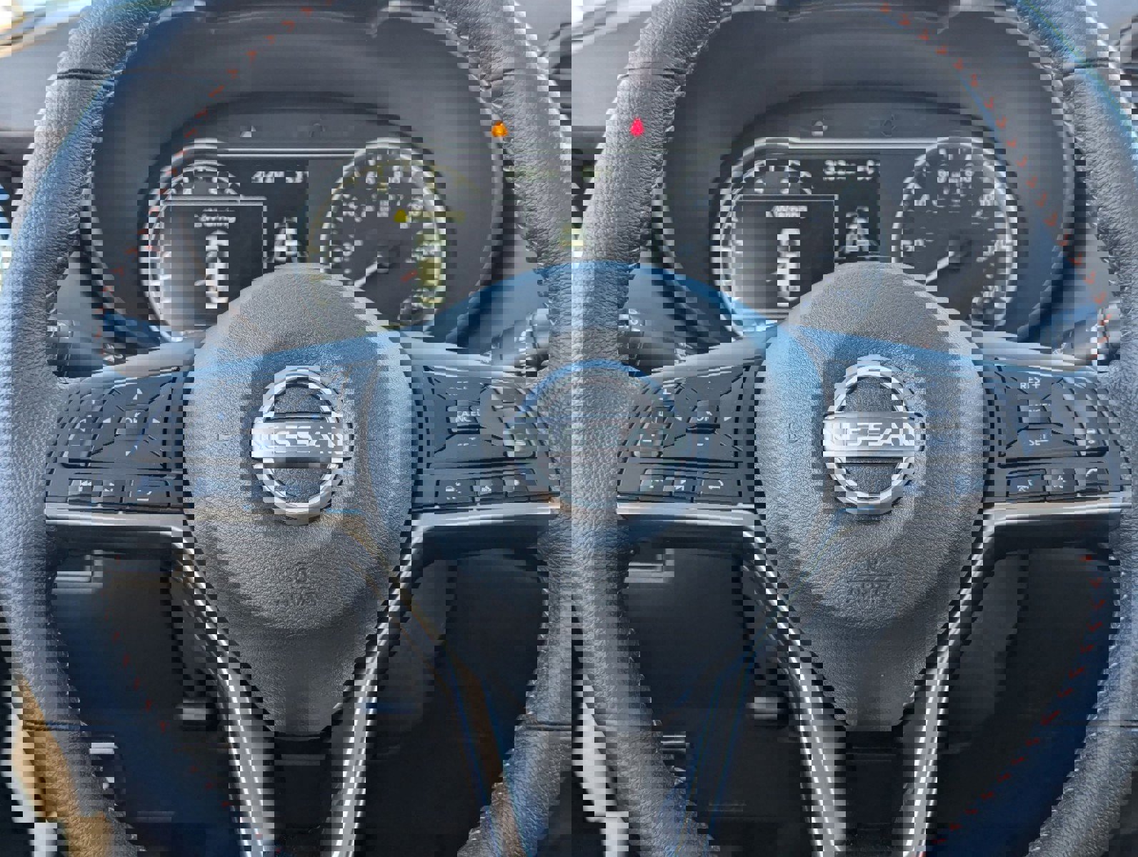 New 2025 Nissan Versa SR w/ Trunk Package image 22