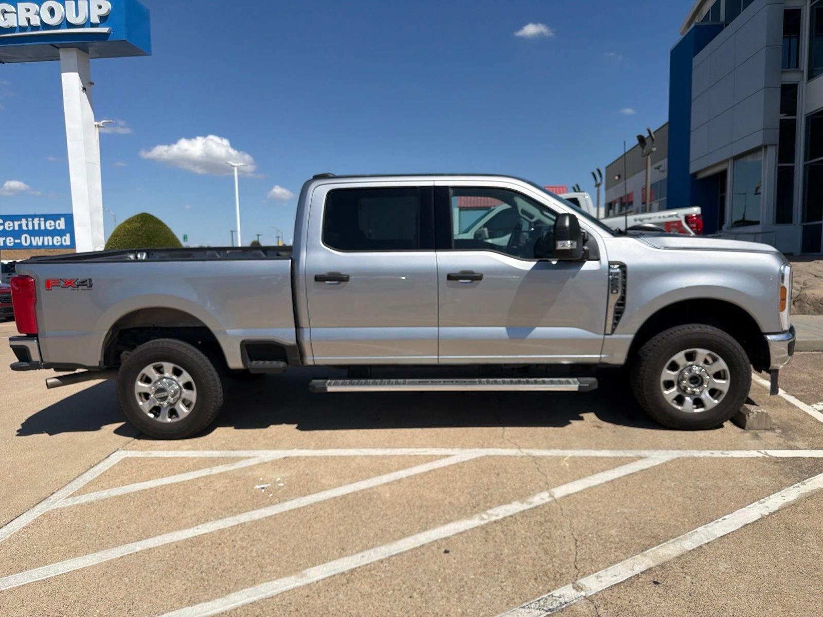 Used 2024 Ford F250 XLT w/ FX4 Off-Road Package AWD/4WD image 6