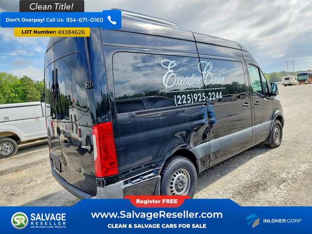 Used 2021 Mercedes-Benz Sprinter 2500 image 4