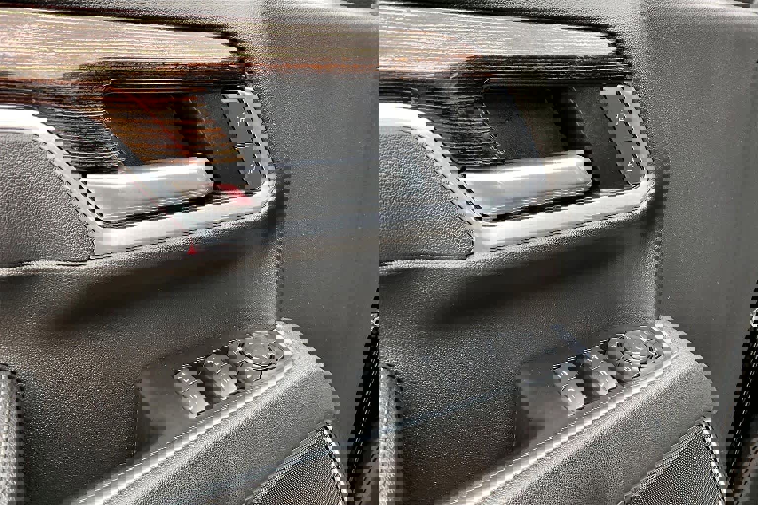 Used 2025 GMC Sierra 2500 SLE w/ SLE Value Package; image 31