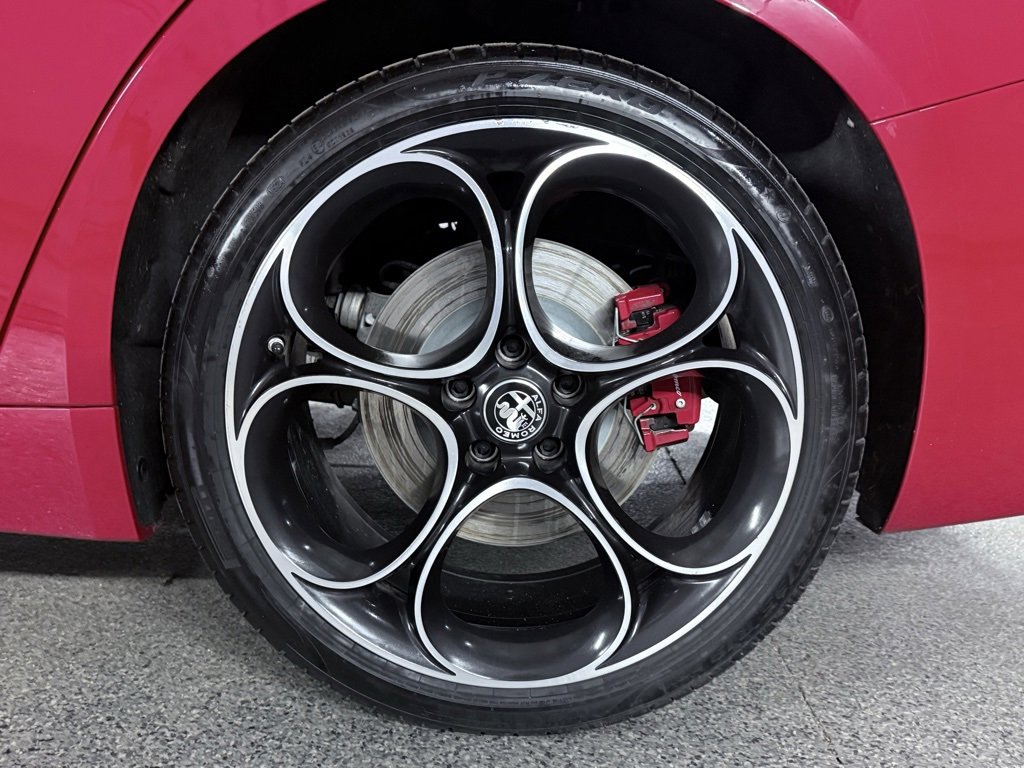 Used 2022 Alfa Romeo Giulia Veloce image 14