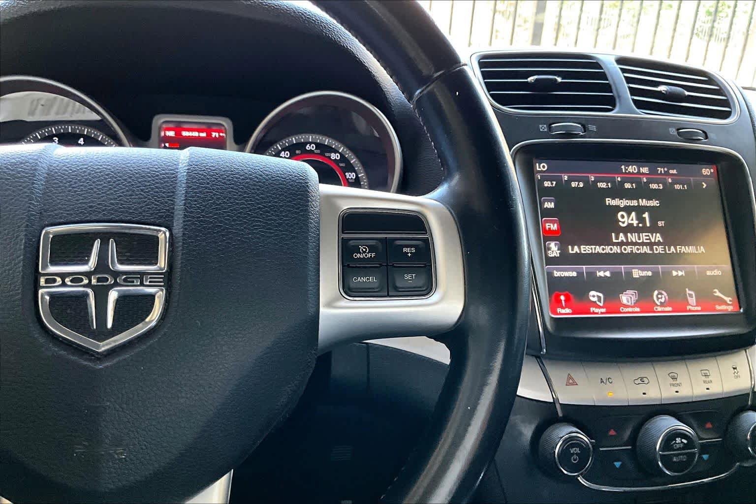 Used 2019 Dodge Journey SE image 24