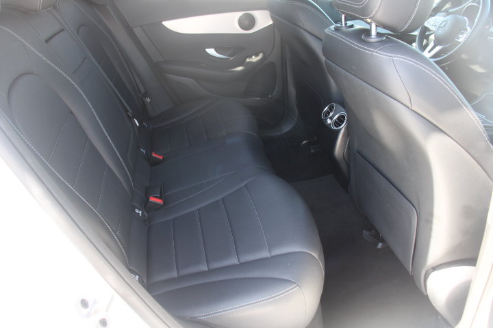 Used 2021 Mercedes-Benz GLC 300 4MATIC image 17