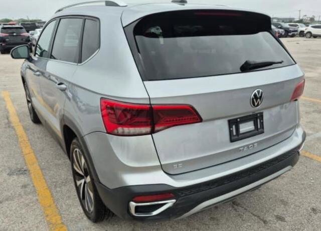 Used 2024 Volkswagen Taos SE FWD image 5