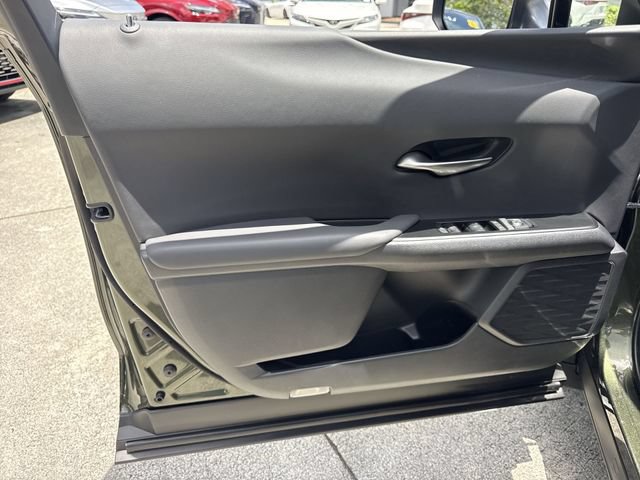 Used 2025 Lexus UX 300h AWD w/ Accessory Package (Z2) image 13