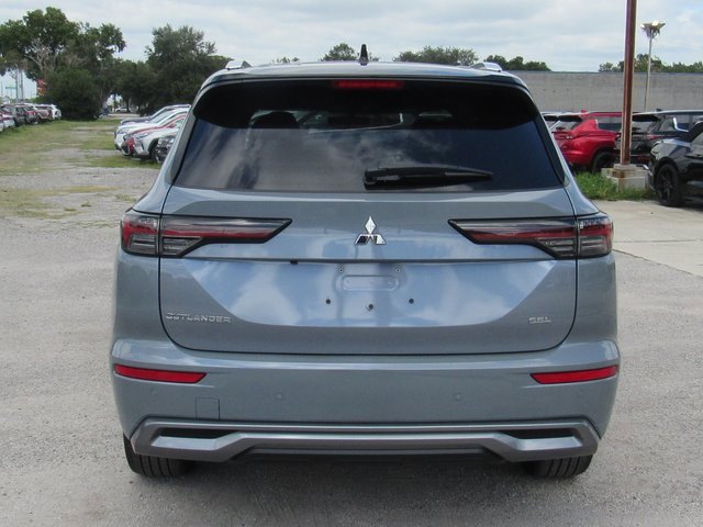 New 2025 Mitsubishi Outlander SEL image 4