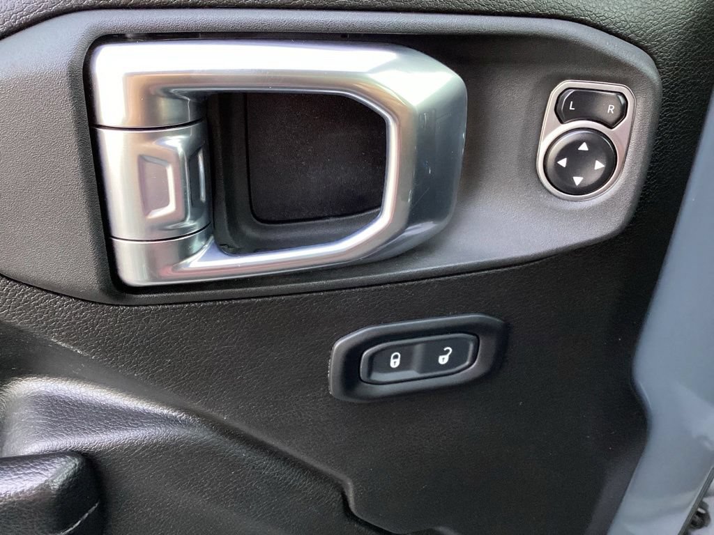 Used 2024 Jeep Wrangler Unlimited Rubicon 4xe AWD/4WD image 19